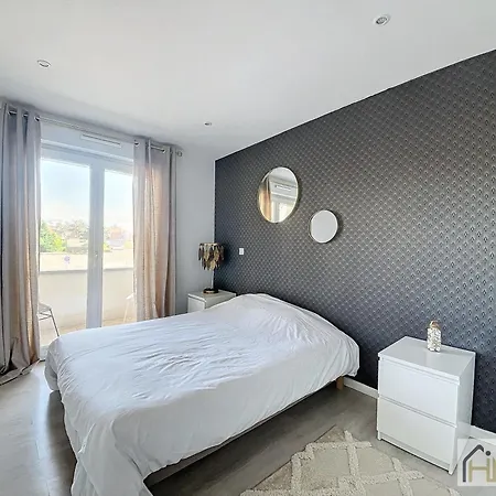 Marine Serenity - A 50m De La