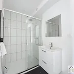 Apartman Marine Serenity - A 50m De La