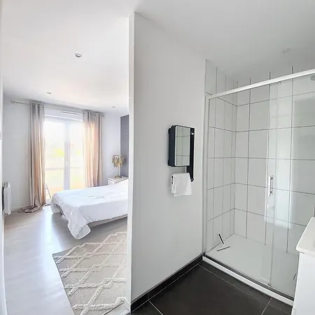 Marine Serenity - A 50m De La