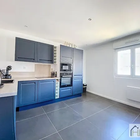 Marine Serenity - A 50m De La Apartament